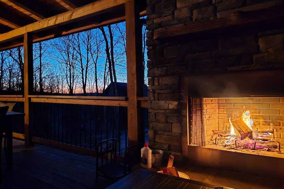 Chimney Rock Ridge by Railey Vacations House in Deep Creek Lake