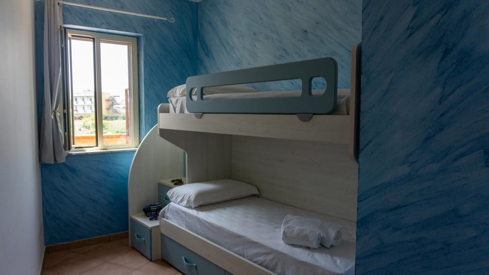 bunk bed