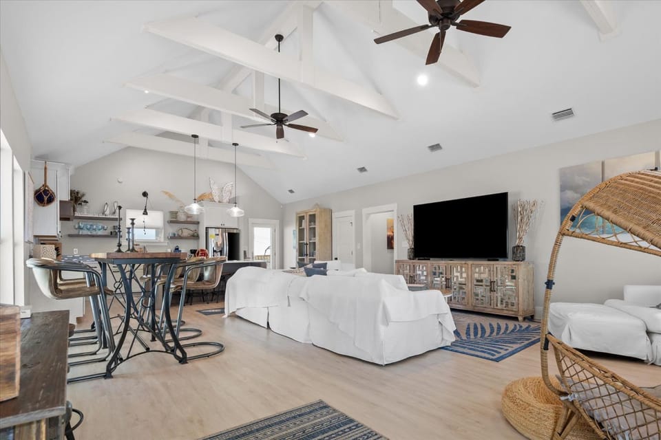 Cast Away - 2114 Bienville House in Dauphin Island