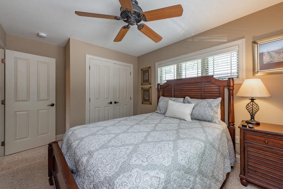 Corks Away Bed and Breakfast in Deep Creek Lake