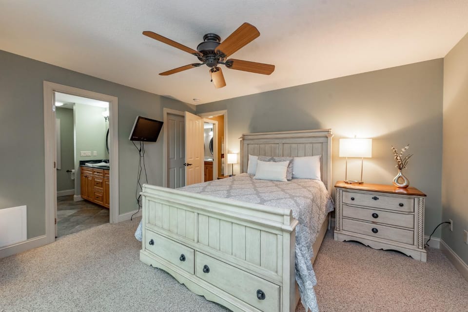 Corks Away Bed and Breakfast in Deep Creek Lake