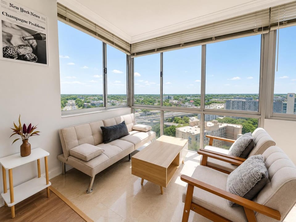 Day, View (from property/room), City view, City view, Location, Family, Parking, internet, elevator, acessibility