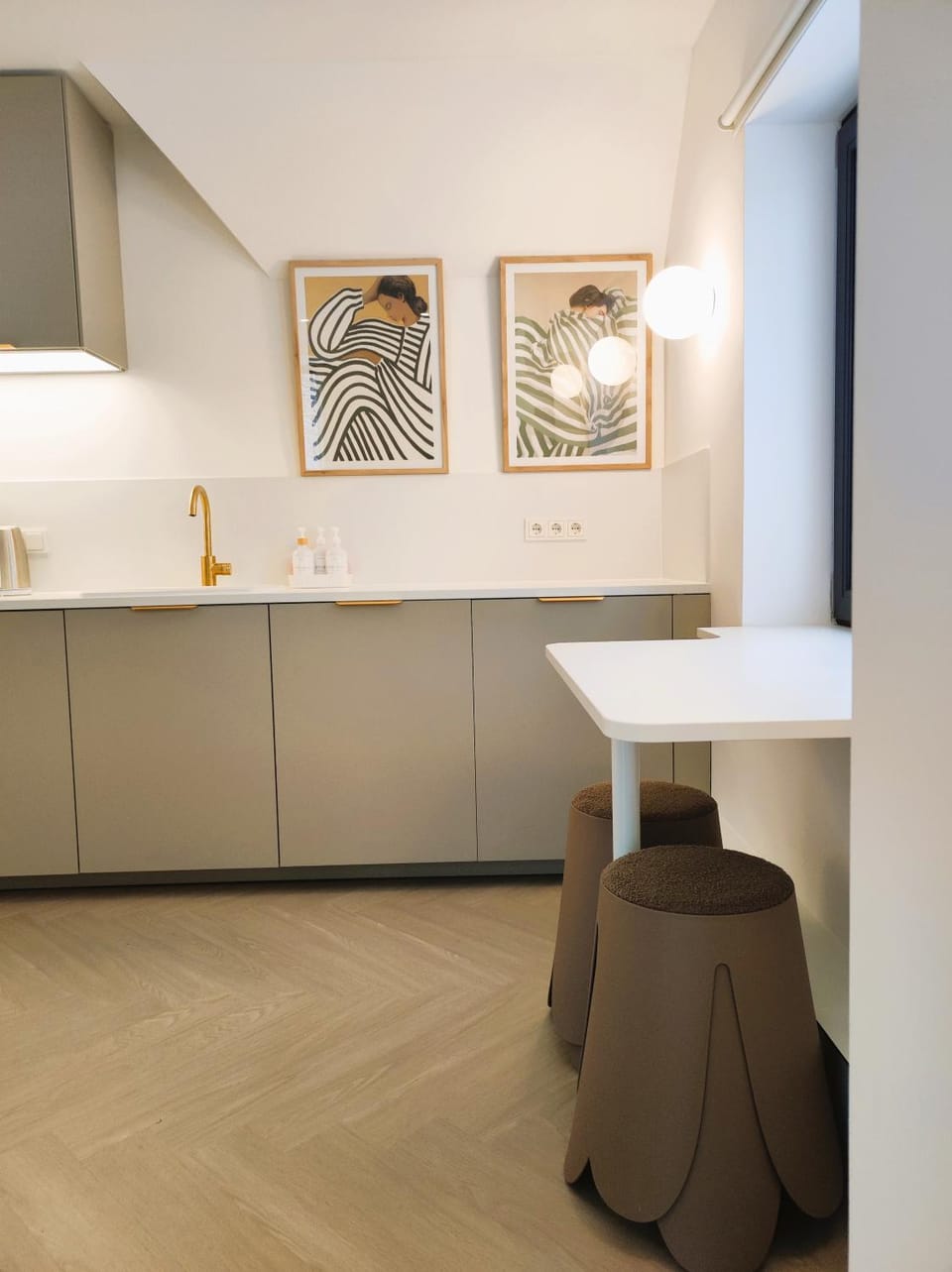 Kitchen or kitchenette