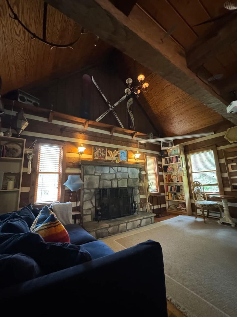 Cozy Cabin Escape Hot Tub & Lake Access Cabin in Shenandoah Valley