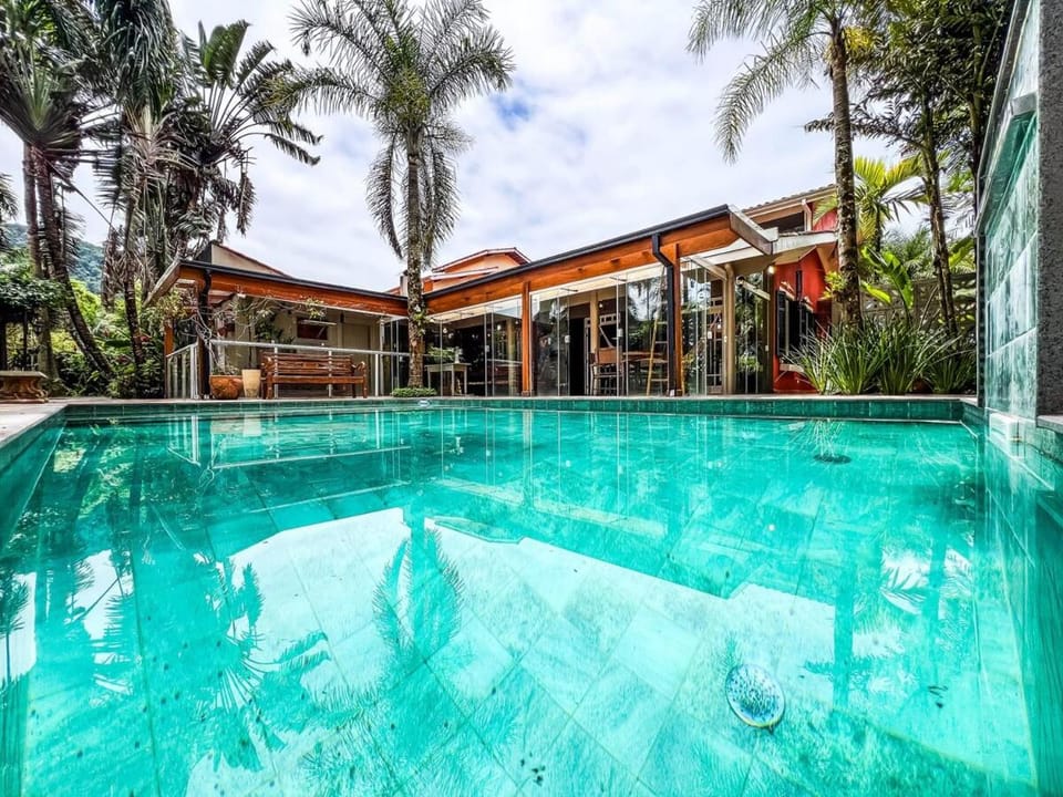 Casa das Palmeiras, 4 Suítes e Jardim Espetacular House in Caraguatatuba