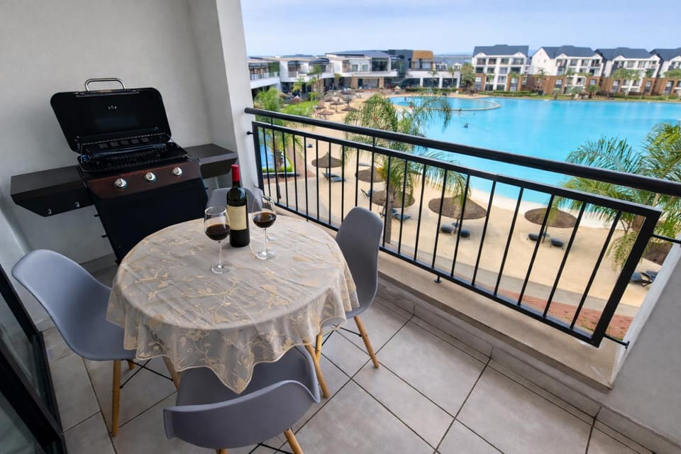 Patio, Patio, Bird's eye view, BBQ facilities, BBQ facilities, View (from property/room), View (from property/room), Balcony/Terrace, Balcony/Terrace, Beach, Garden view, Garden view, Lake view, Lake view, Pool view, Pool view, Dinner, internet