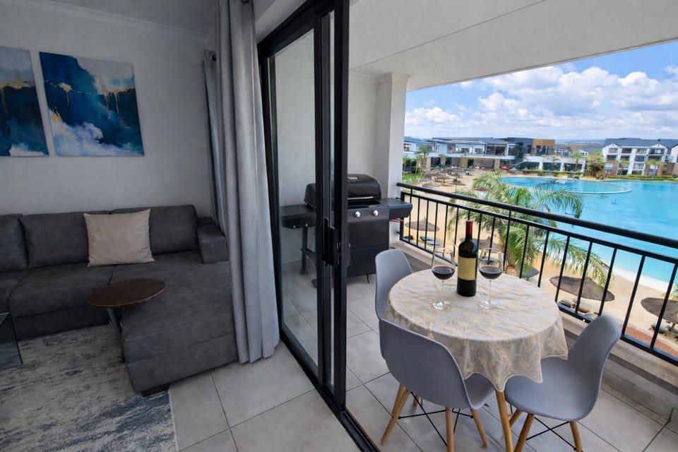 Bird's eye view, View (from property/room), Lake view, Pool view, Dinner, internet