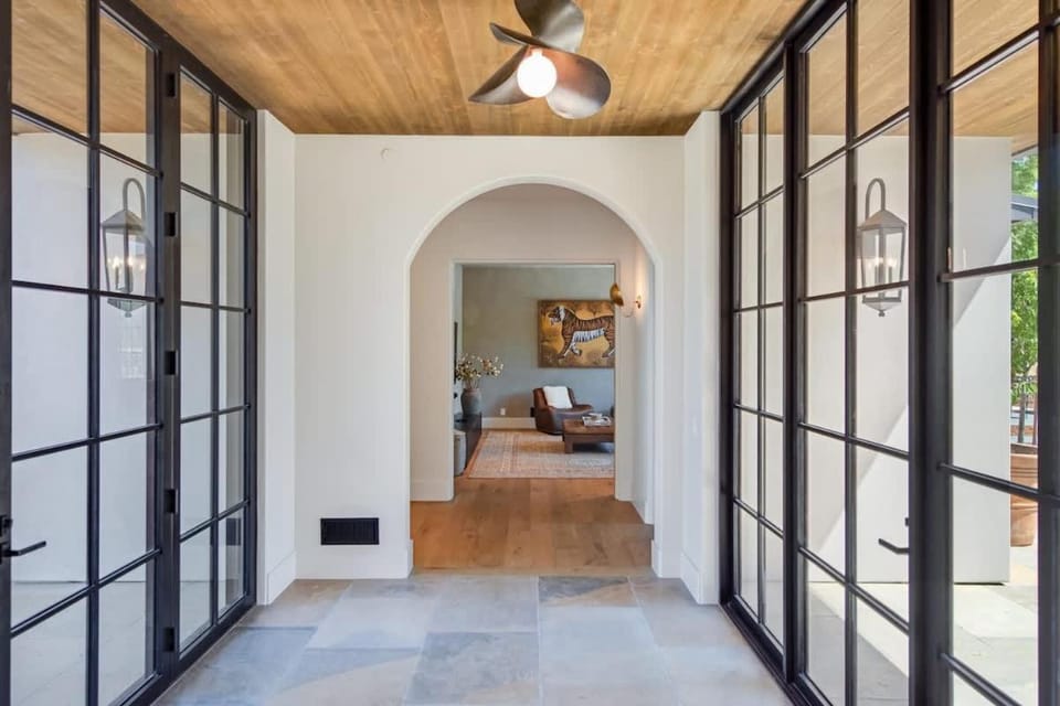 Mayacama Manor - Sonoma Retreat House in Santa Rosa