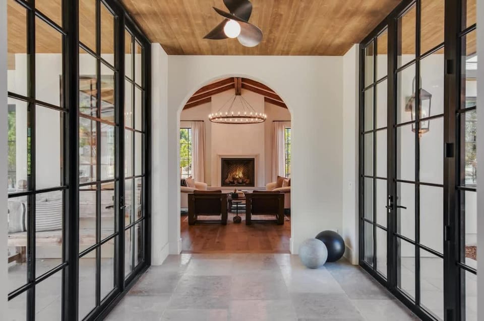 Mayacama Manor - Sonoma Retreat House in Santa Rosa