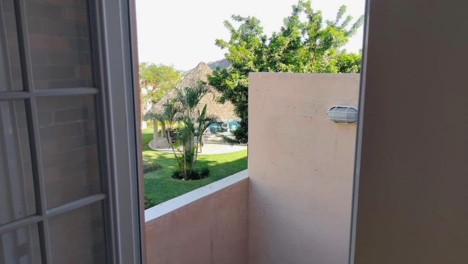 Balcony/Terrace, Garden view