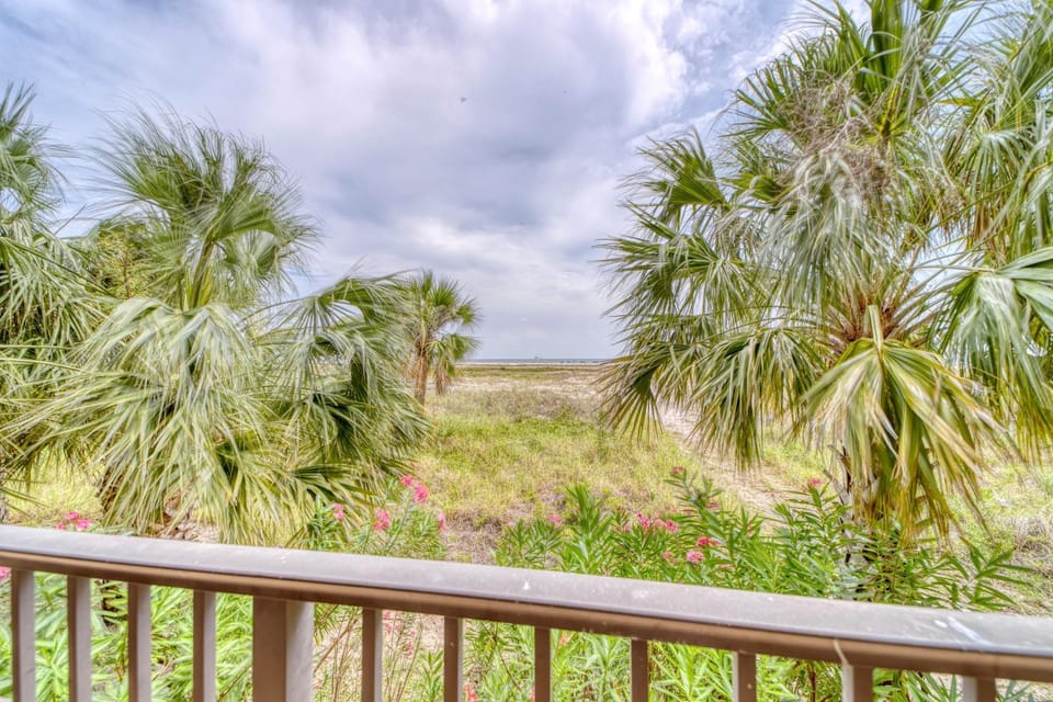 Holiday Isle 122 Apartment in Dauphin Island