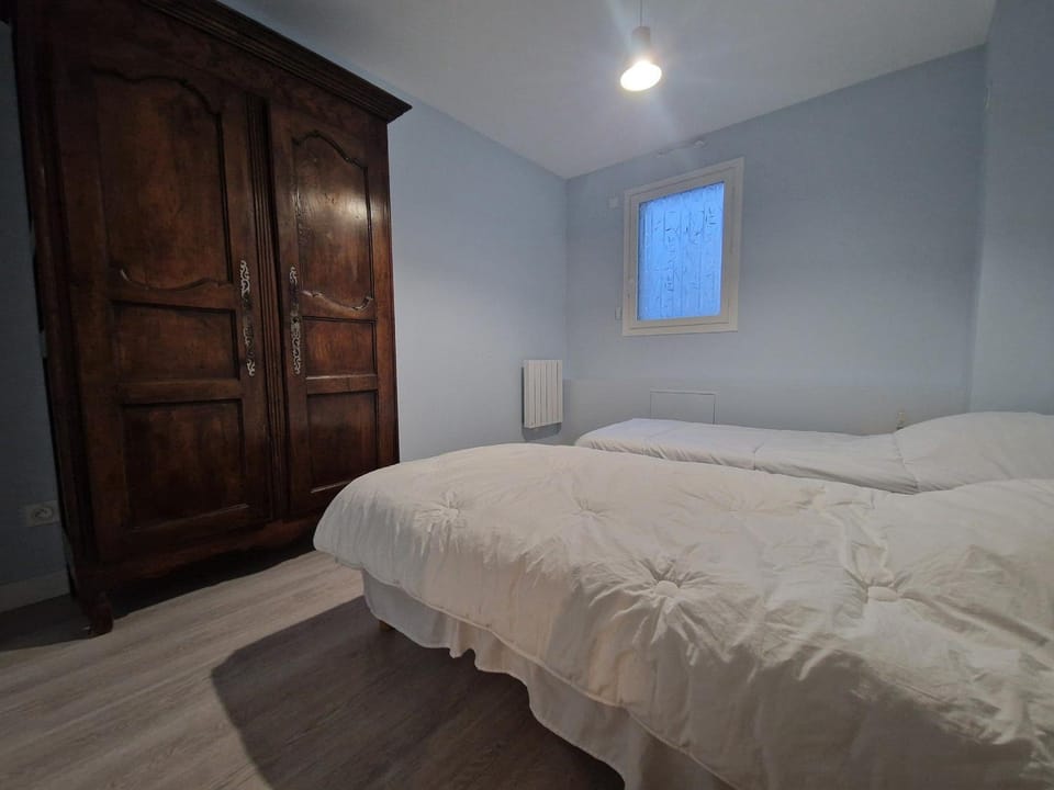 Confort moderne avec piscine et jardin, proche lac - FR-1-432-94 Apartment in Menthon-Saint-Bernard