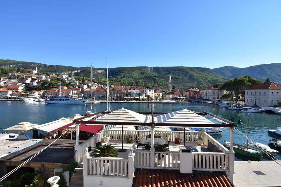 Day, Balcony/Terrace, Other, City view, Pool view, Sea view, Street view, Area and facilities, Location