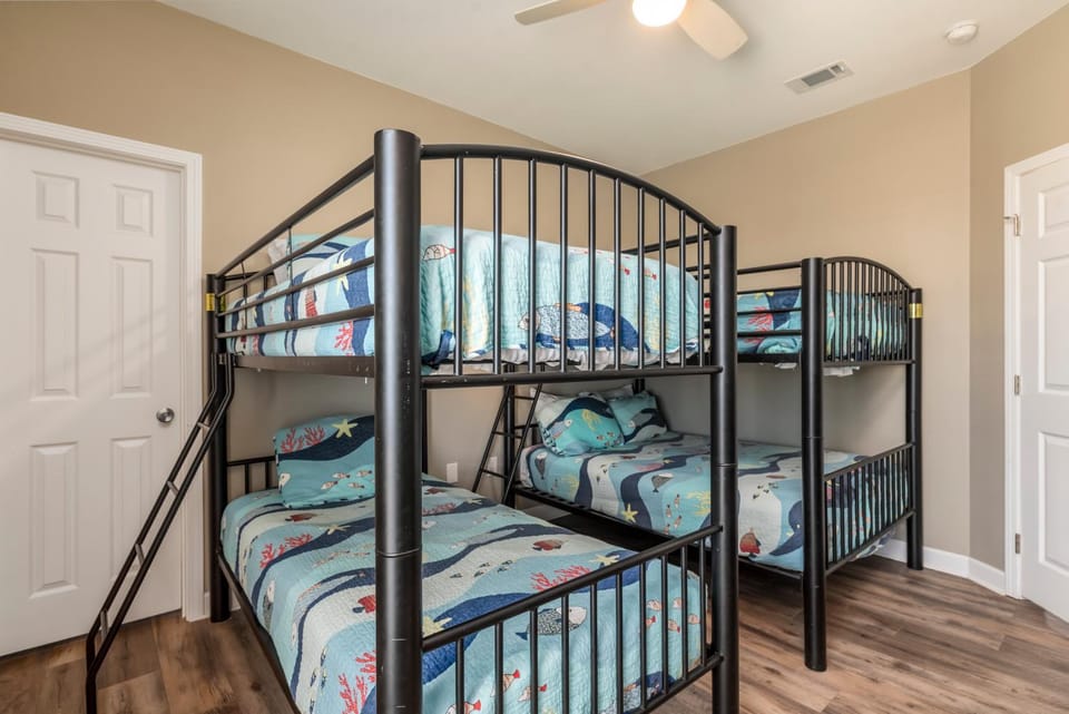 Lazy Daze Beach House - 105 Strand Ct House in Dauphin Island