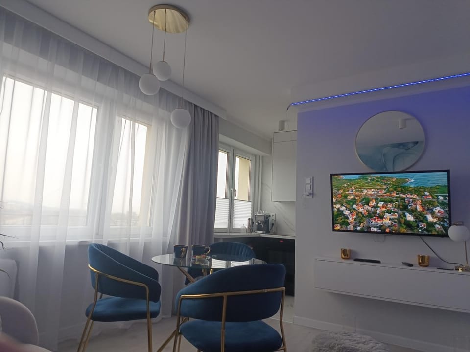 Blue Royal Luxury Apartment z HBO Max - Netflix Apartment in Lesser Poland Voivodeship