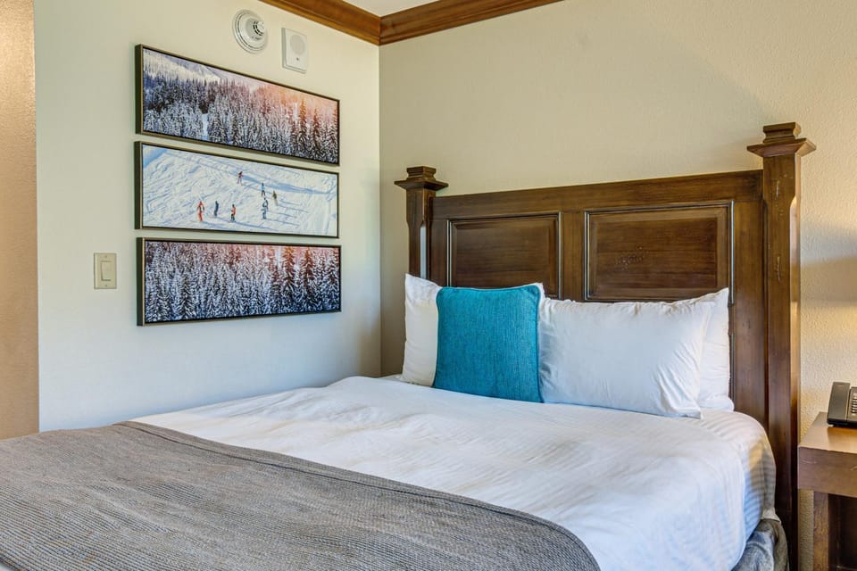 Olympic Valley Studio For Summer: Everline Resort! Apartment in Palisades Tahoe (Olympic Valley)