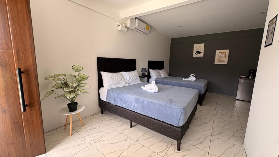 MarDani Guesthouse & Car Rental - FREE SJO Airport Shuttle Bed and Breakfast in Alajuela