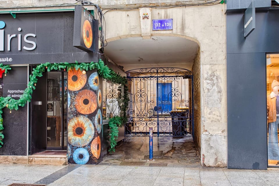 Property building, Day, Street view