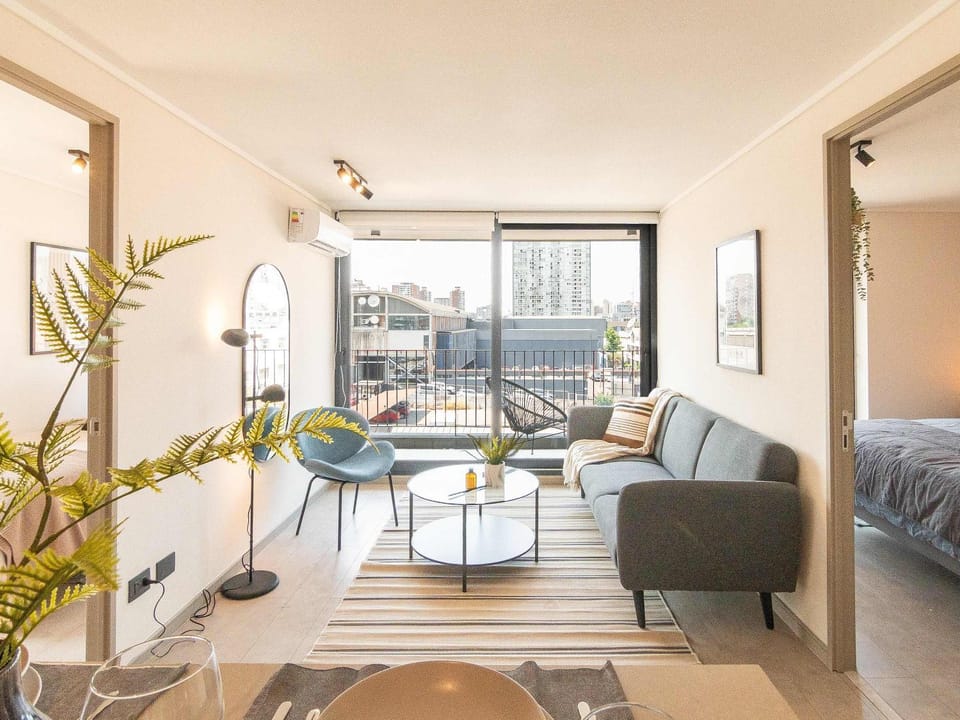 HOM I Metro Irarrazaval I Piscina I Parking I 2D2B Apartment in Santiago