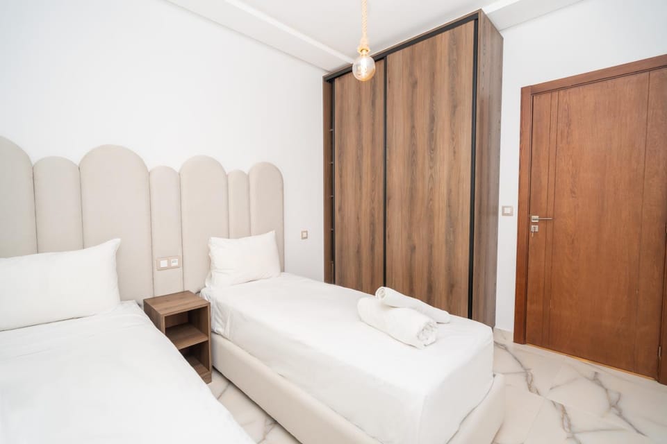 Serenity stays luxury suites & appart 18 family only near TGV Apartment in Tangier