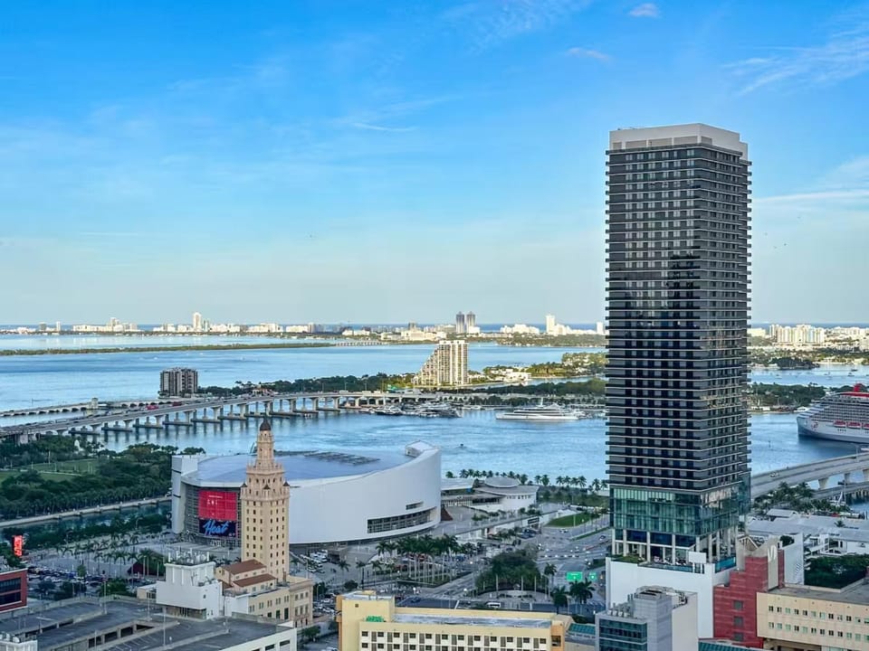 Property building, City view