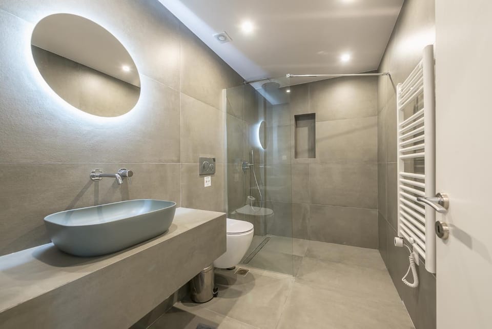 Shower, Toilet, Bathroom