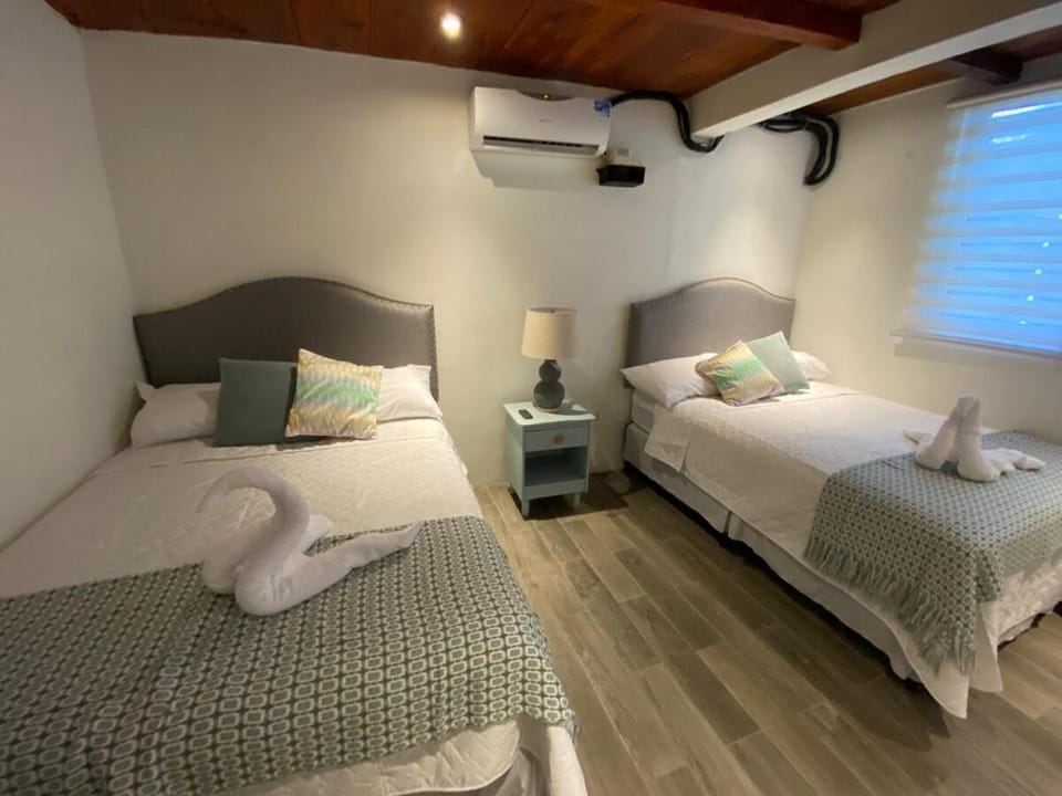 Villa Palmeras Casa de Playa House in Santa Rosa Department