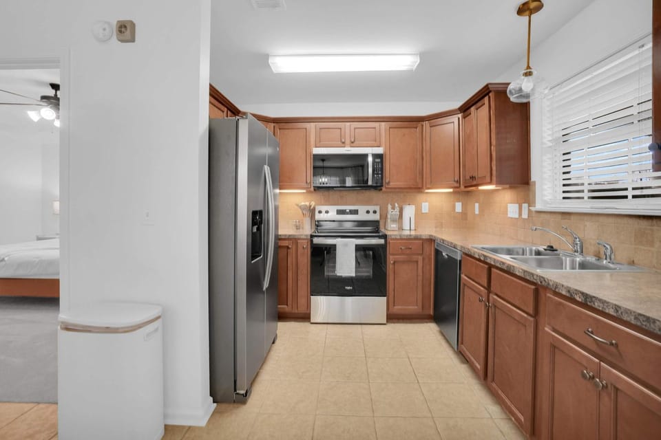 Modern 3BR Family Home in East Montgomery House in Montgomery
