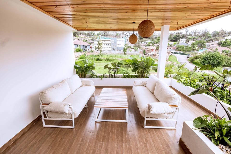 View (from property/room), Balcony/Terrace, Seating area, Garden view
