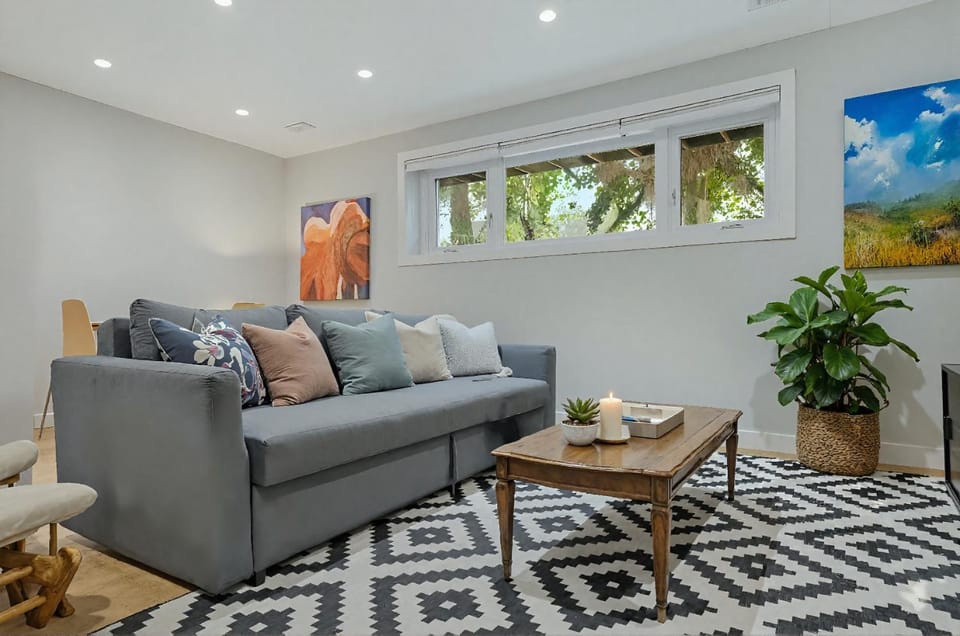 Living room, Seating area