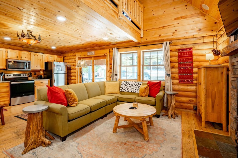 Whitewater Lodge House in Deep Creek Lake