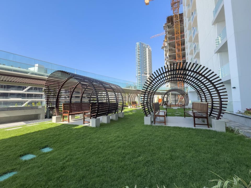 Luxury 1BR - Miracle Garden View - Skyz in Arjan Apartment in Dubai