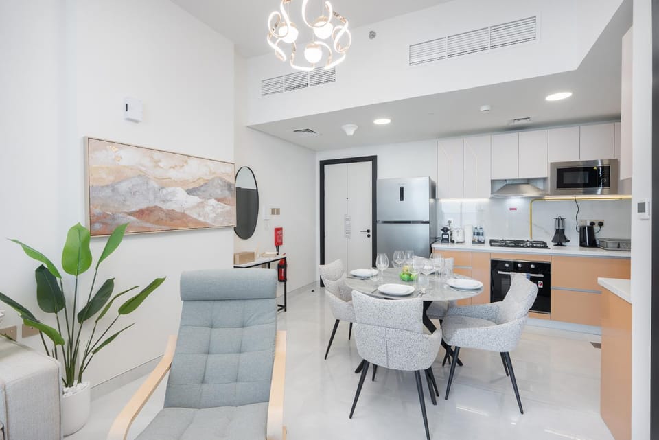 Luxury 1BR - Miracle Garden View - Skyz in Arjan Apartment in Dubai