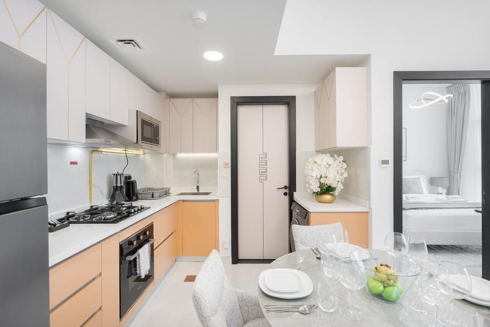 Luxury 1BR - Miracle Garden View - Skyz in Arjan Apartment in Dubai