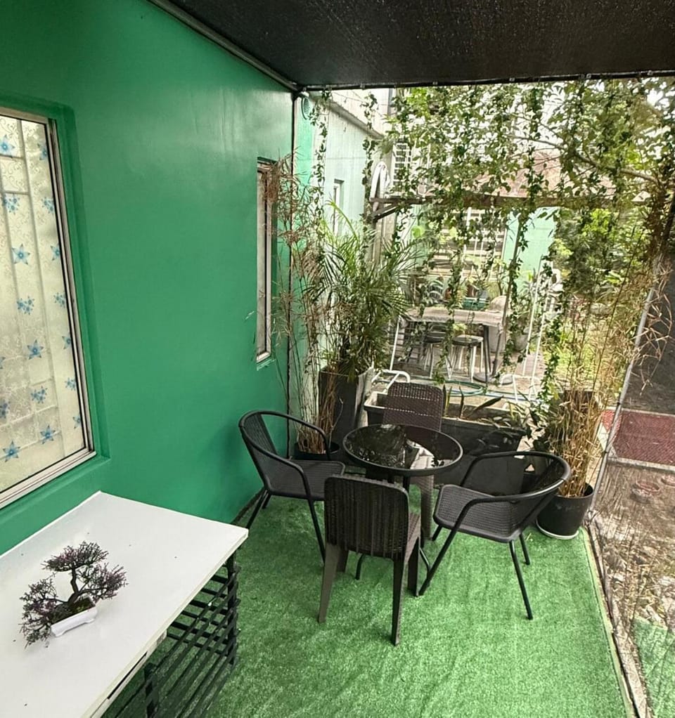 Nature-inspired Staycation with Outdoor Garden Veranda Apartment in Marikina