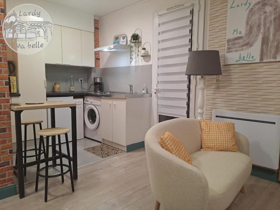 Lardy Ma belle, studio cosy, rdc, cure, longue et courte durée Apartment in Auvergne-Rhône-Alpes