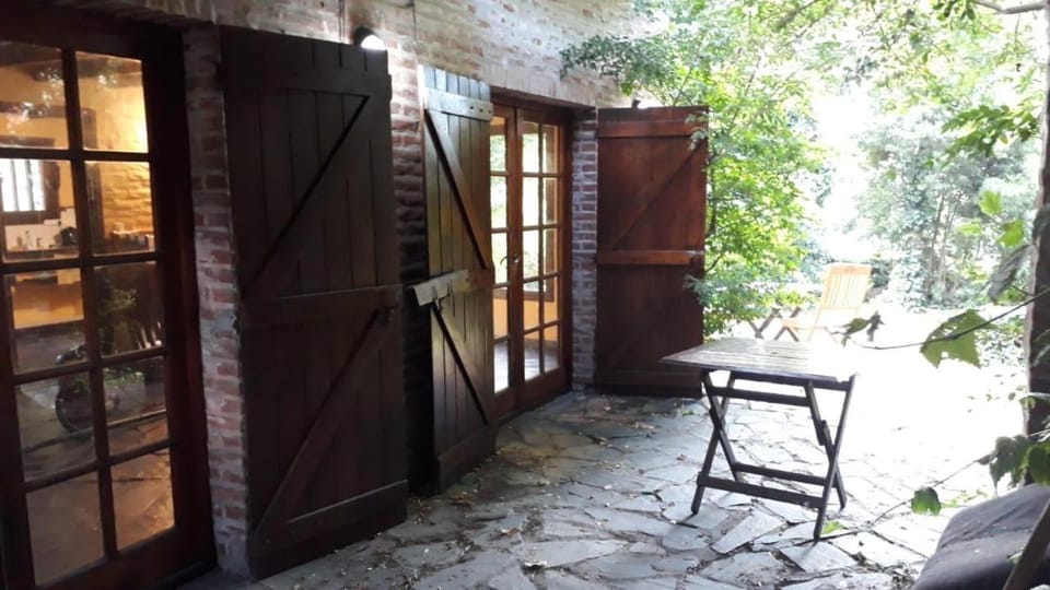 Cabaña en bosque Peralta ramos para 4 personas House in Mar del Plata