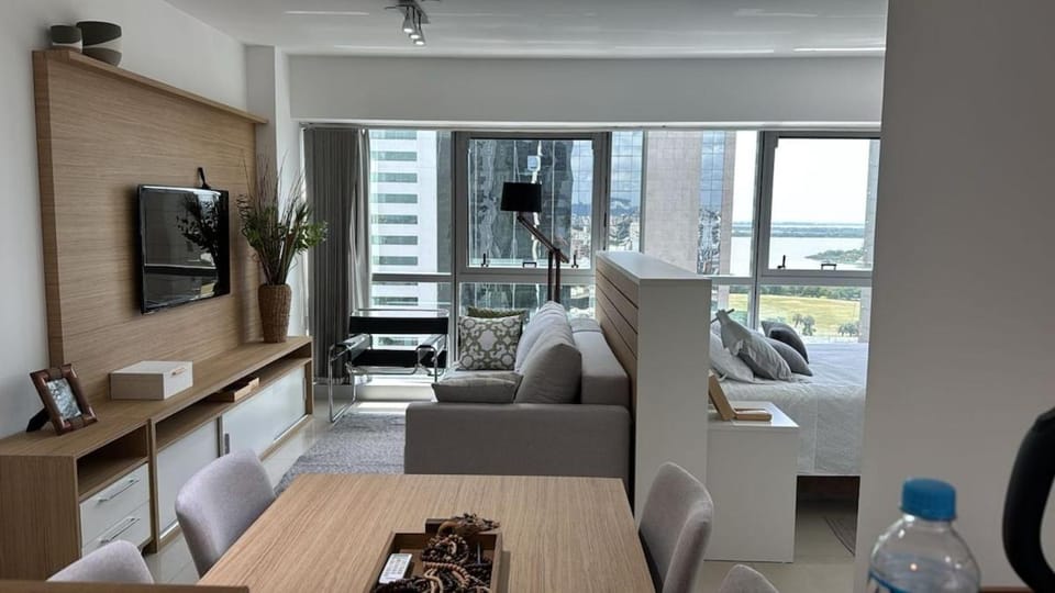 Studio ao lado shopping com Vista Guaíba Apartment in Porto Alegre