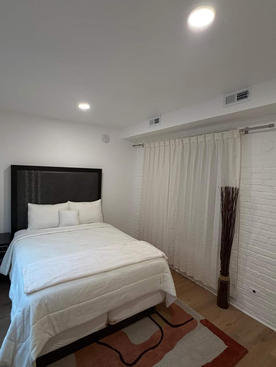 2BR Near Union Market Capitol HillUnion Station House in District of Columbia
