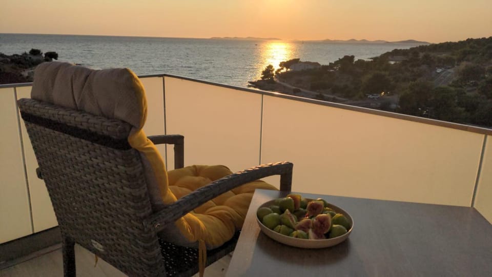 View (from property/room), Balcony/Terrace, Sunset