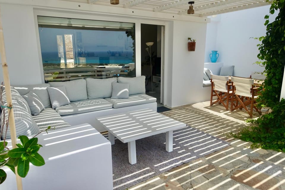 Day, View (from property/room), Balcony/Terrace, Seating area, Dining area
