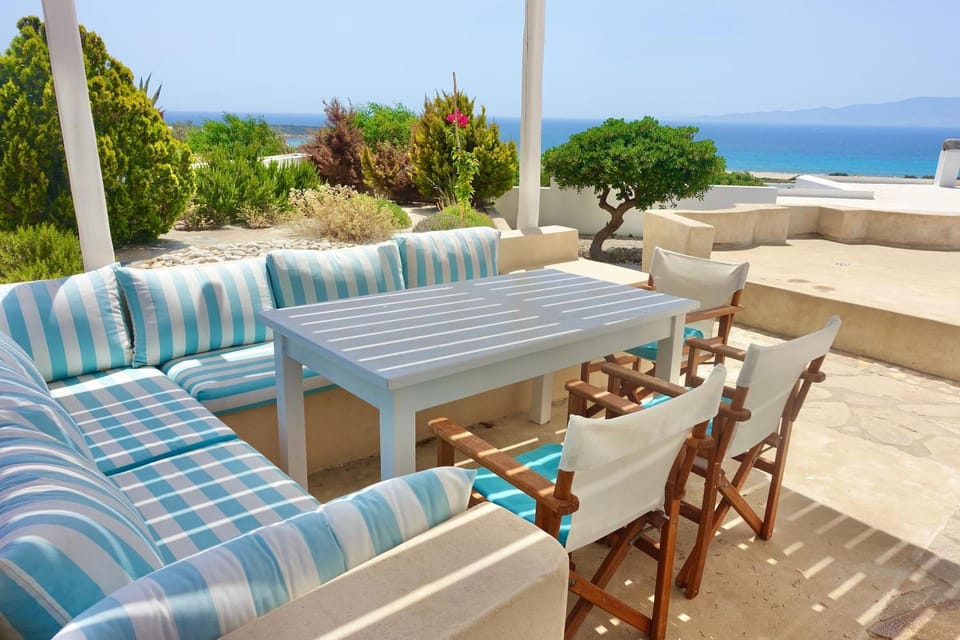 Day, Natural landscape, Balcony/Terrace, Dining area, Sea view