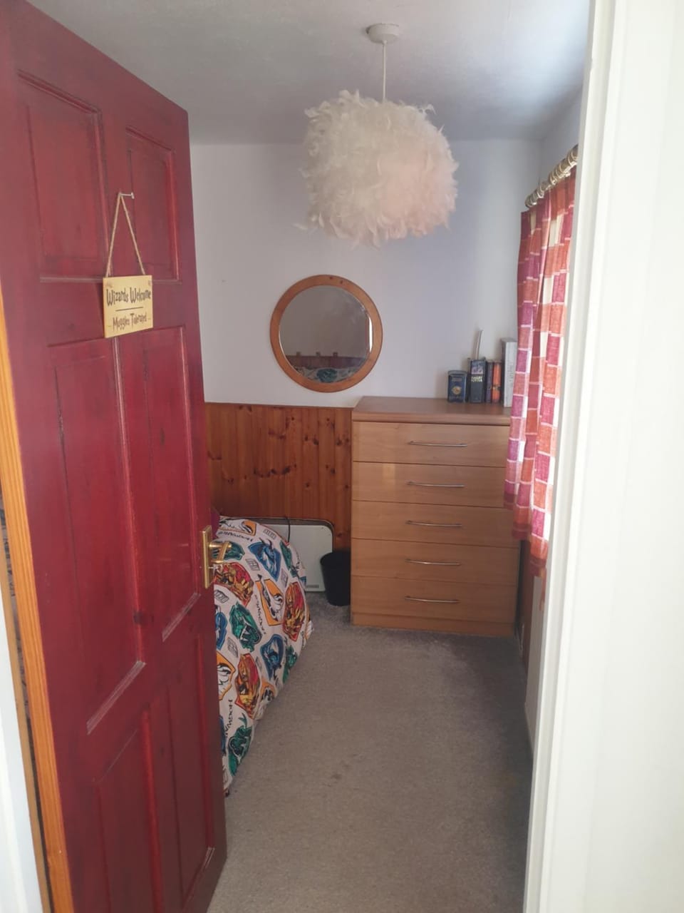 Harry Potter themed Double room in shared house Vacation rental in Watford