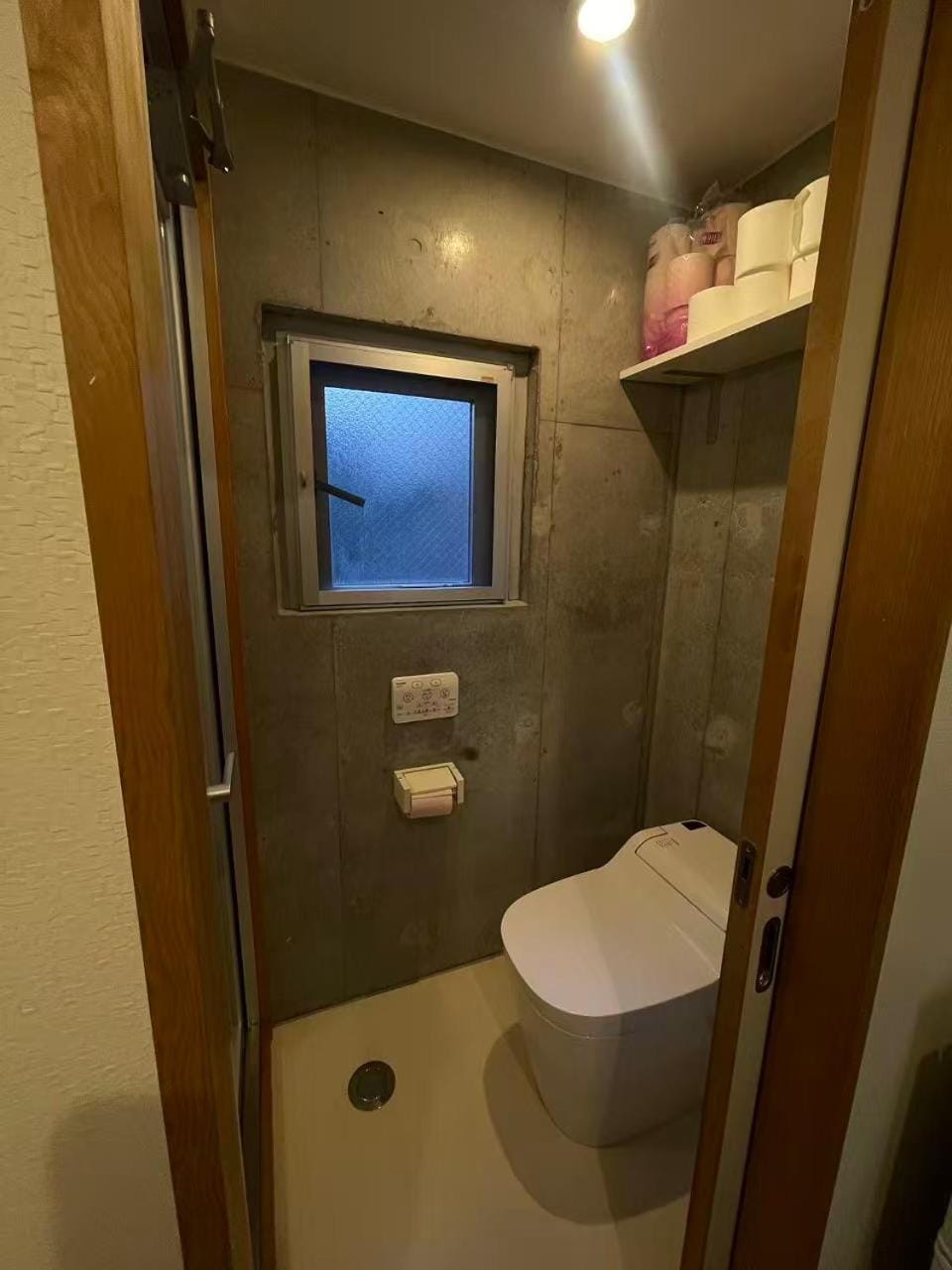 瓦屋町401 Apartment in Osaka