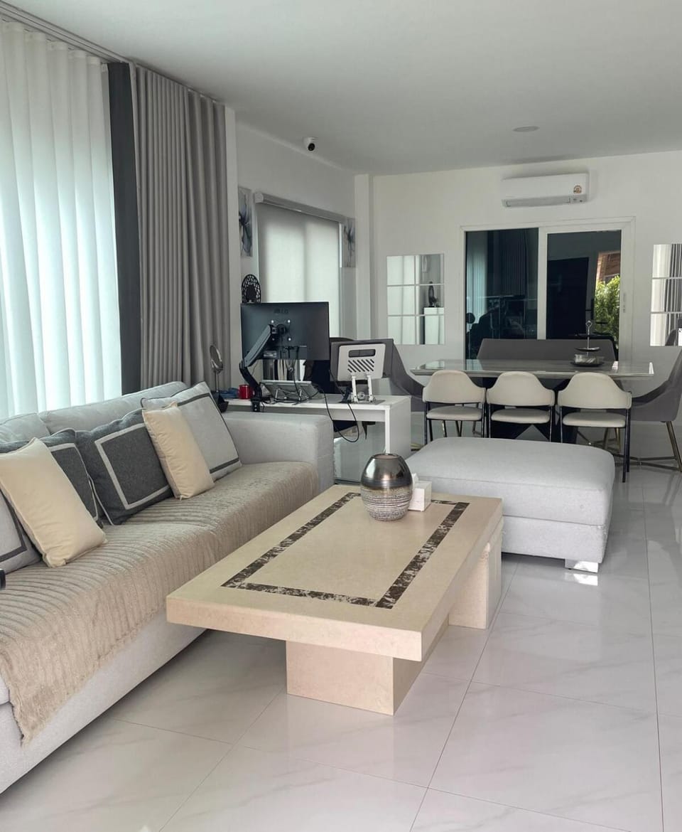 Spacious Modern Home & Garden Perfect for Families Villa in Phuket