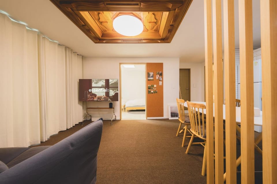 Living room, Seating area, Dining area