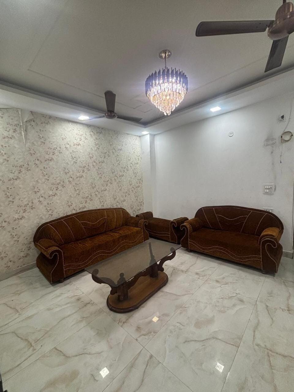 SarNest Homestay at Noida Extension Apartment in Noida