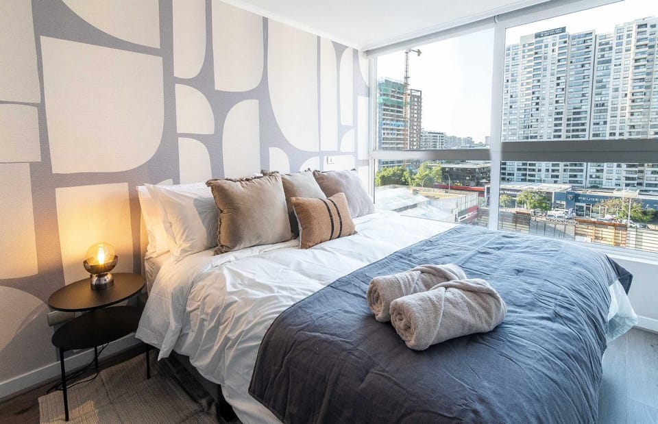 HOM I 4PAX l Parking l Piscina l Metro l Gym l WiFi Apartment in Santiago
