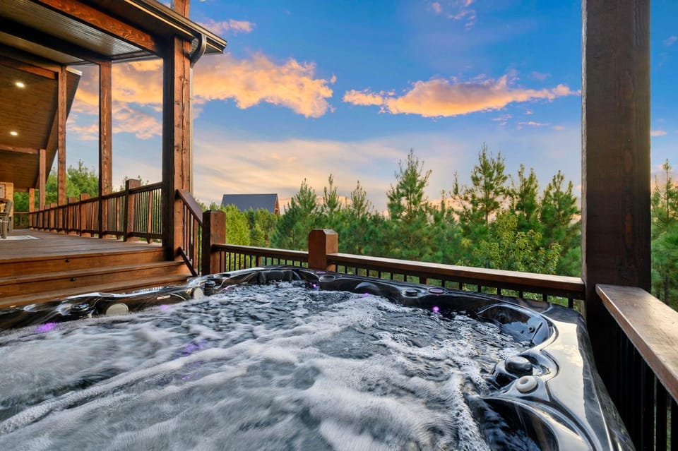 Spa Game Room Sunset Views 5BR Cabin Cabin in Broken Bow