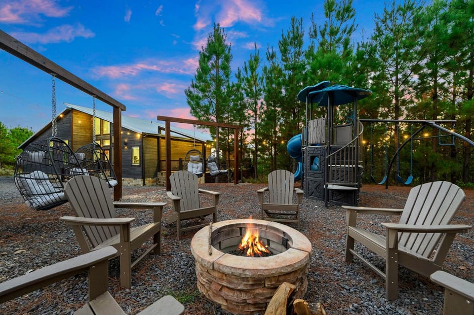 Spa Game Room Sunset Views 5BR Cabin Cabin in Broken Bow